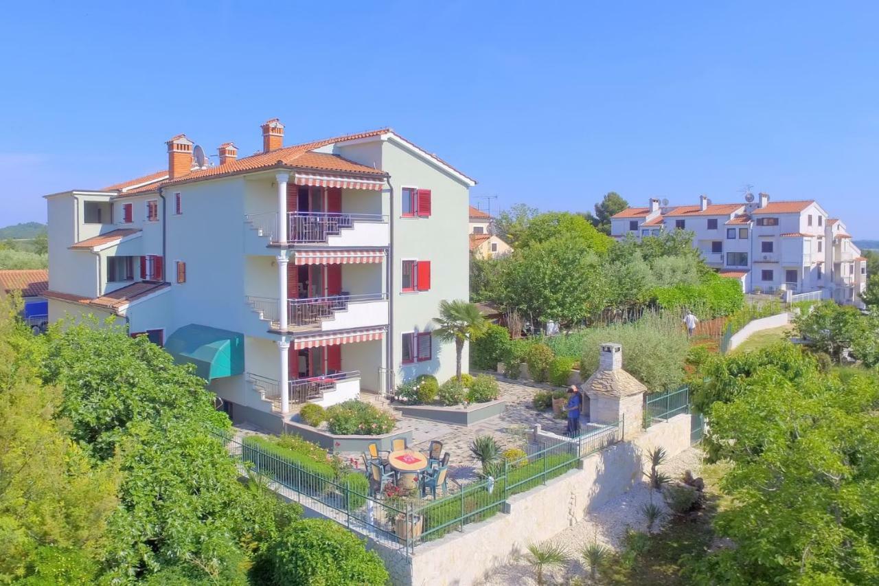 Villa Symphonie Пореч Экстерьер фото